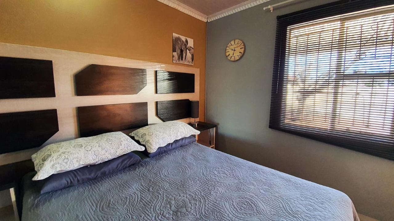 Genesis Self Catering Apartments Блумфонтейн Екстер'єр фото